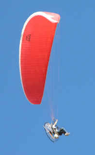 jeff_backwards_flying20.jpg (66582 bytes)